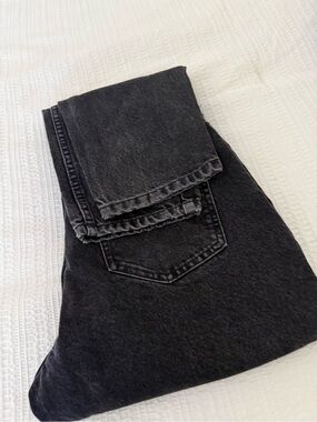 Zara High-Rise Black Washed Women’s Jeans